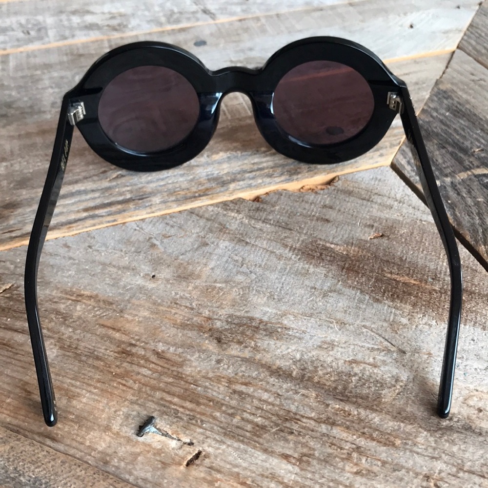 Wildfox Black and Gold Sunglasses - Picture 4 of 5
